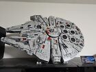 LEGO Star Wars: Millennium Falcon (75192) + Vertical Stand