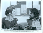 bn1 foto originale reporter jane fonda and tv news cameraman michael douglas