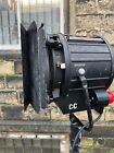 IANIRO /  ARRI TYPE CASTOR 2KW FRESNEL FOCUS SPOT WITH BROOM  ADJUSTING KNOBS