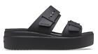 Sandali Crocs Brooklyn Buckle Low Wedge nero