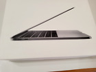 Apple MacBook Pro 13.3" (256GB SSD, Intel Core i5, 2.3GHz , 8GB) Laptop - Grigio