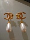 Earrings Chanel With White Pearls