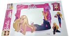 STICKER ADESIVO RIMOVIBILE BARBIE BY DISNEY DIM. 70 X 50 CM . 4 FIGURE