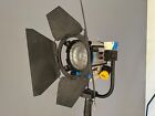 Arri  Studio 1000 - Faro proiettore lente fresnel, potenza 1000 Watt.