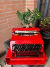 Macchina da scrivere Olivetti Valentine