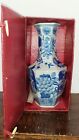 Vaso cinese esagonale, decori antichi, h 35cm,  largh 18cm con scatola originale