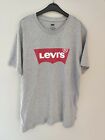 Levi s Men s Graphic Set-in Neck T-Shirt, Grey, Size Medium