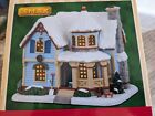 Lemax SNOW DAY AT THE WILSON S HOUSE Christmas village porcelain lighted retired