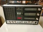 RADIO GRUNDIG SATELLIT 3000 FUNZIONANTE DA RIVEDERE.