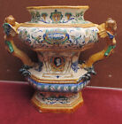 tres RARE tres grand vase FAIENCE 16 17 em decors renaissance italienne angelots