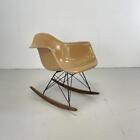 Vintage 1950s Eames Herman Miller RAR a Dondolo Sedia IN Luce Marroncino #4268