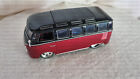 Maisto 1:25 Volkswagen Van Samba K001-220