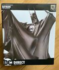 Batman black & white DC Direct statua McFarlane