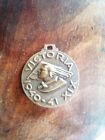 medaglia vittoria della grecia. ww2, no ww1, elmetto cappello, spilla