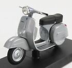 MODELLINO MOTORINO STATICO PIAGGIO VESPA 125 TS 1975 SILVER SCALA 1/18