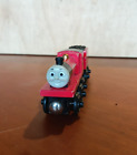 TRENINO  "THOMAS & FRIENDS" - LOCOMOTIVA VAPORE  "JAMES"  - 1° VERSIONE