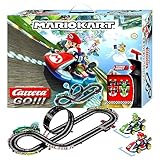 Carrera Toys GO!!! Mario Kart Mach 8 Set Pista da Corsa e Due Macchinine con Mario e Luigi, Gioco Adatto per Bambini dai 6 Anni, Multicolore, 20062491