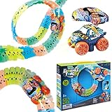 CREAMKIDS Pista Auto Giocattoli Set, Slot Car piste da corsa, 360° rotazione auto da corsa con luci, muro flessibile pista da corsa strisciante, bambini Natale compleanni regalo per 3-12 anni (60pcs)